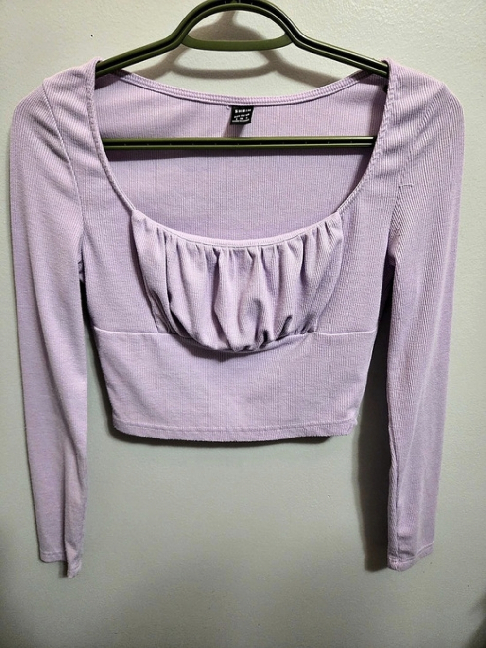 SHEIN Scoop Neck Ruched Bust Rib Knit Crop Top in LILAC